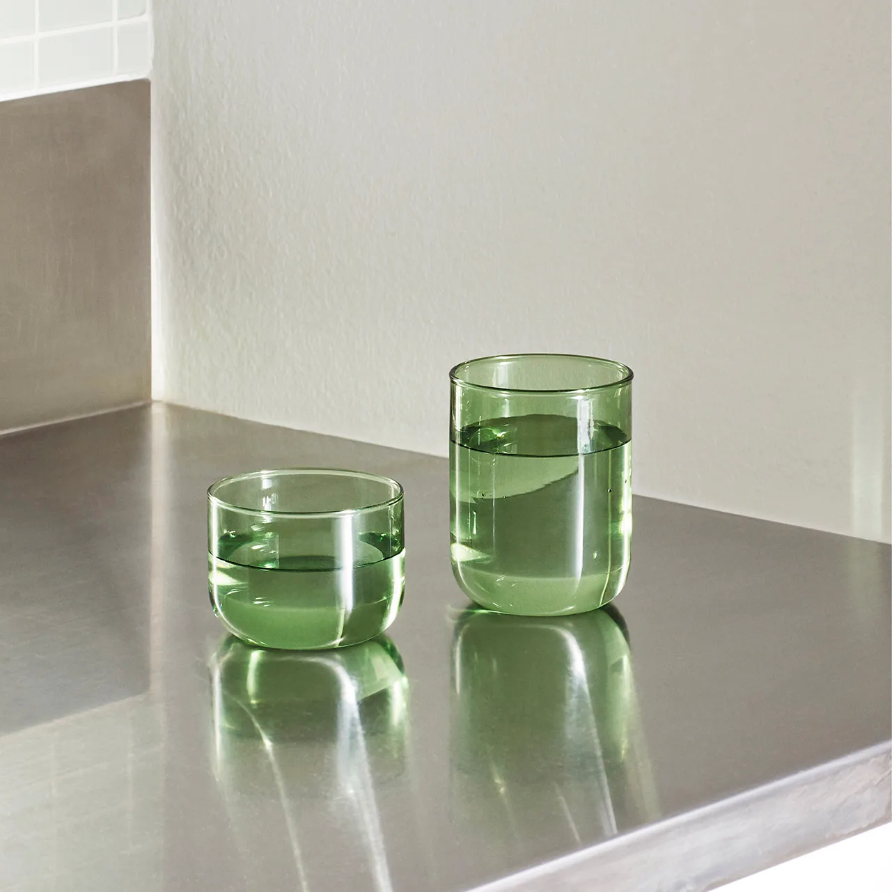 Hay Tint Tumblerglas 30cl 2er Pack 2 Hay Tint Tumblerglas 30cl 2er Pack – Bild 2