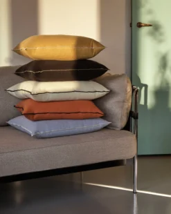 Hay Outline Kissen 50 X 50cm 11 Hay Outline Kissen 50 X 50cm -Hay 504540 01 5 EnvironmentImage f00e11dc3a