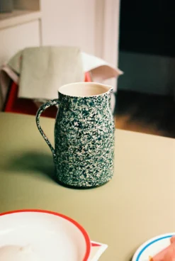 Hay Sobremesa Kanne 7 Hay Sobremesa Kanne -Hay 567401 01 6 EnvironmentImage 20eb15a150